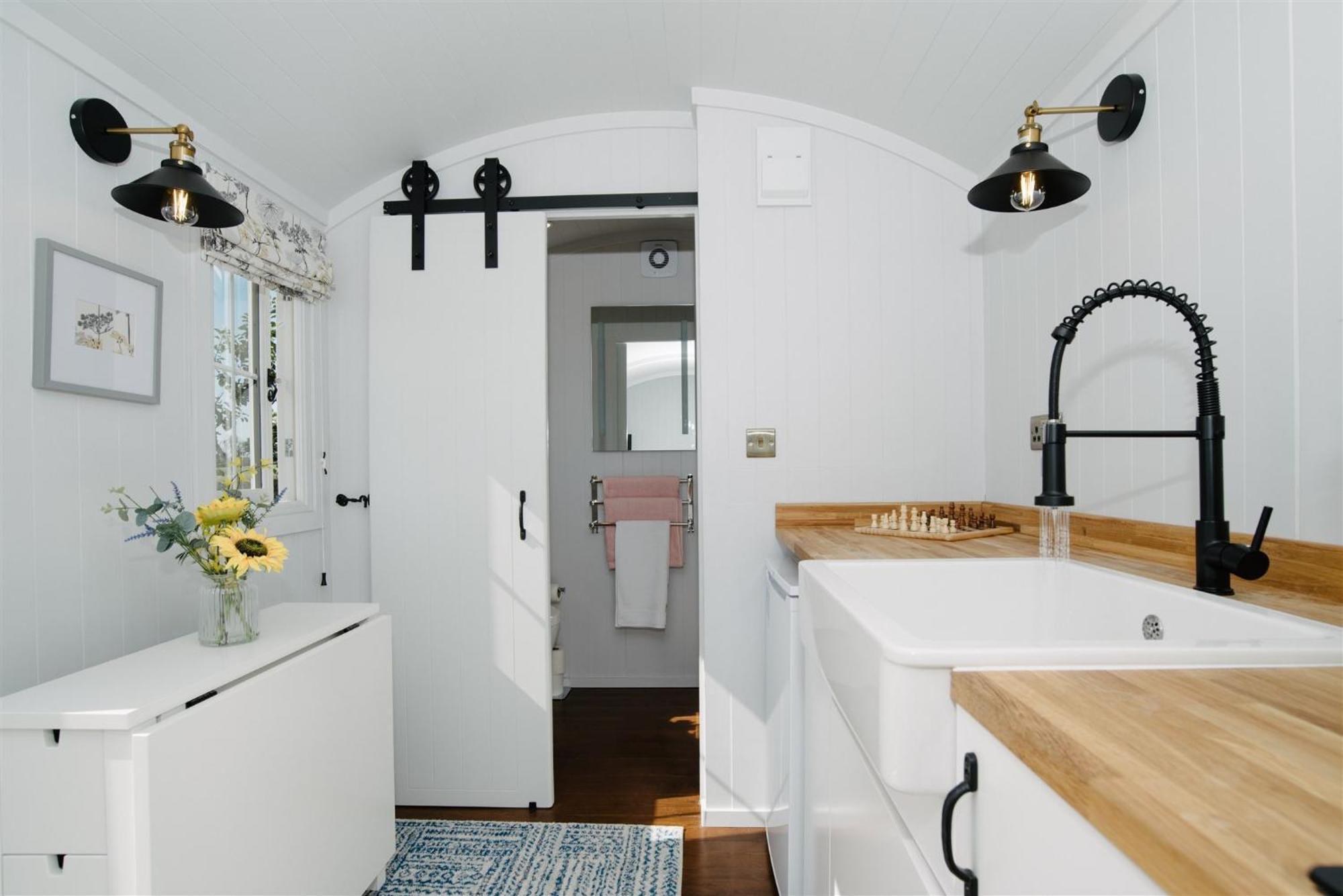 Shepherds Hut At Chenhall Farm * Helston